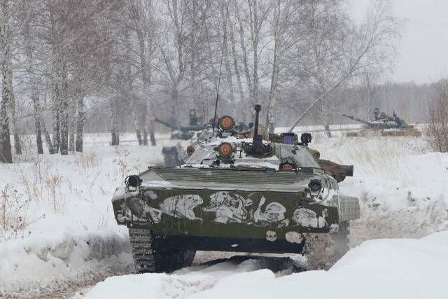 Танковая дивизия ЦВО получит обновленные БМП-2, "Штурм-С" и "Соболятники-О"