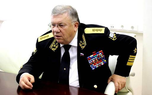 "Нарушение конвенции": адмирал Комоедов оценил полет Су-24 над эсминцем США