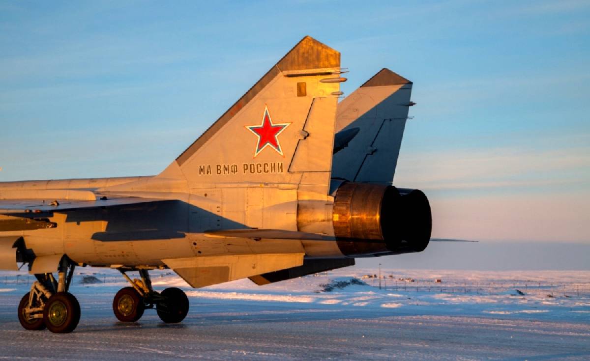 The Drive объяснил смысл размещения МиГ-31 на Крайнем Севере