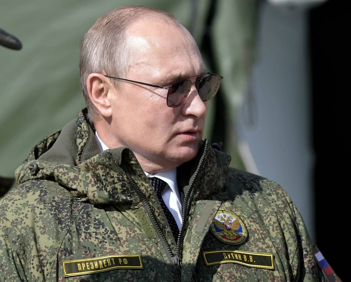 В Кремле объяснили отсутствие у Путина генеральского звания