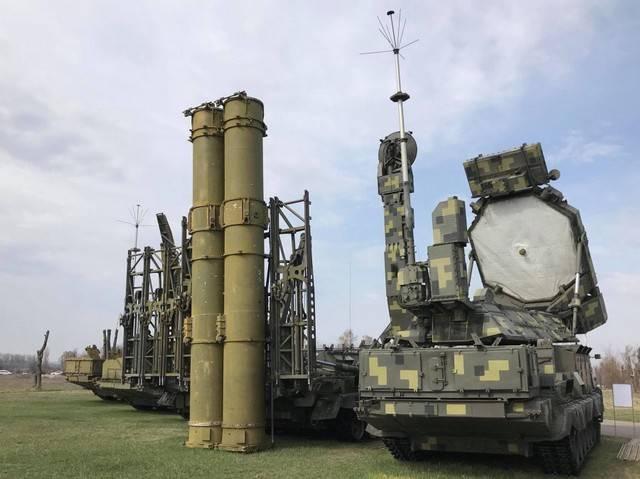 Наземное наступление украинской армии прикроют комплексы С-300В1 и "Тор"