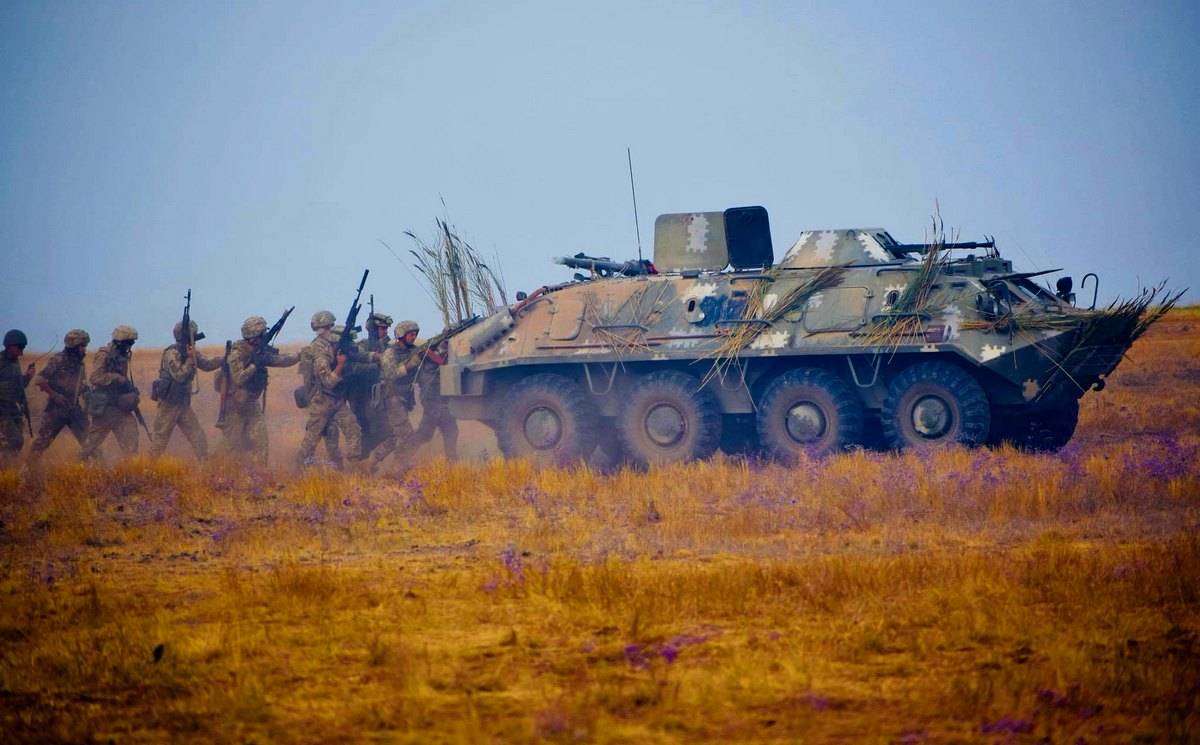 Идущая «отбивать Крым» украинская бронетехника сломалась по дороге