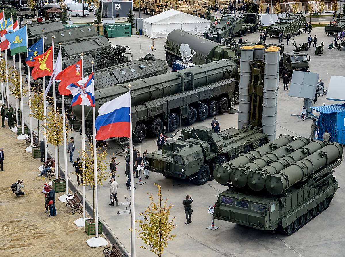 Америка хочет лишить Россию львиной доли заказов на мировом рынке оружия