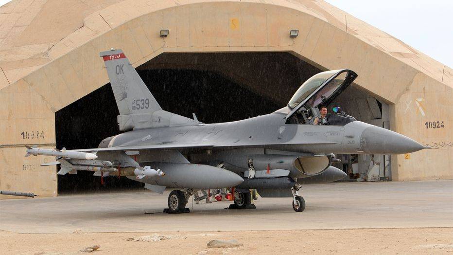 Lockheed Martin прекращает обслуживание F-16 в Ираке из-за обстрелов