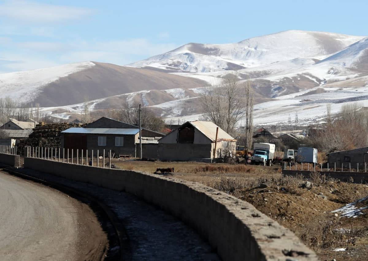 Армения развернула дополнительные войска на границе с Азербайджаном