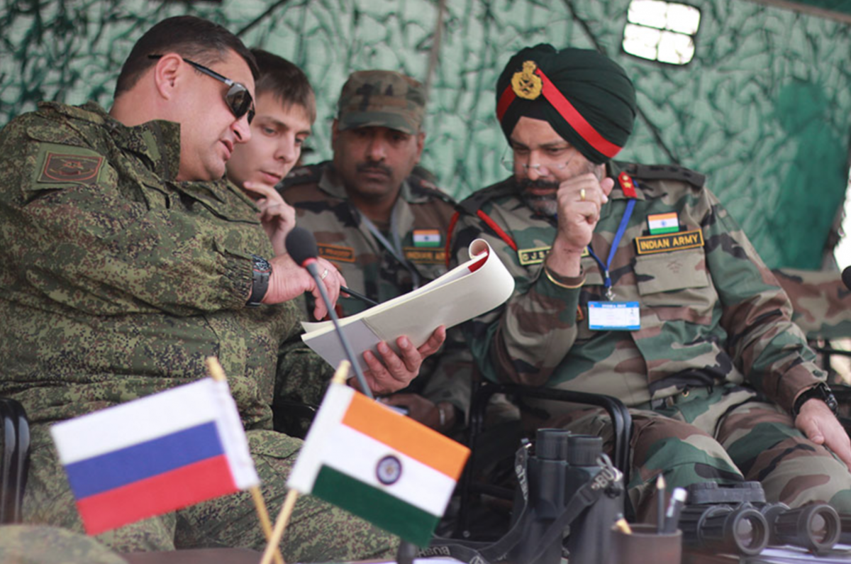 Россия отмечает День военного переводчика