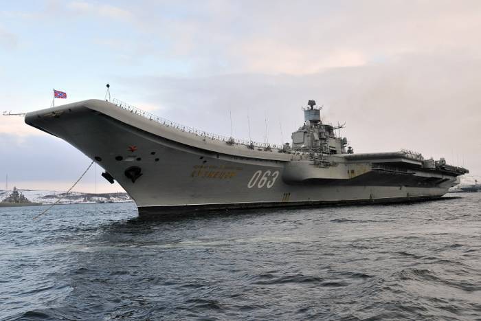 Испытания «Адмирала Кузнецова» сдвинули из-за ряда технических проблем