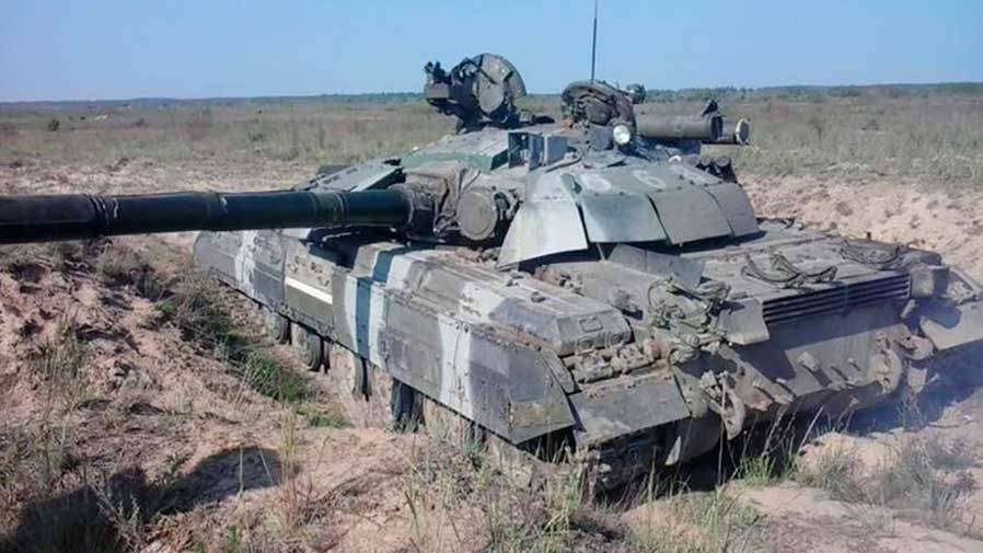 «Парадный» танк без скорости и связи: на Украине испытали Т-64БМ2
