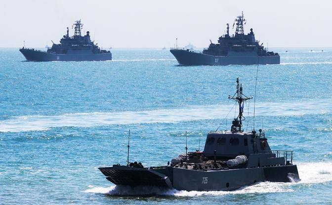 «Игра на слабака»: ВМС США и их союзники таранят российские границы