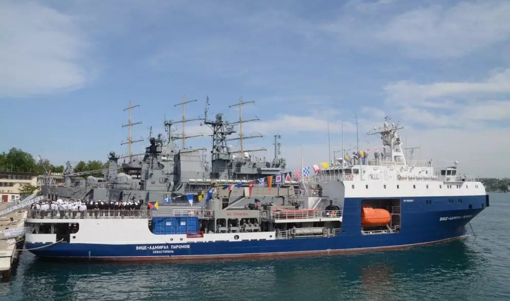 Малый морской танкер «Вице-адмирал Паромов» усилил мощь Черноморского флота