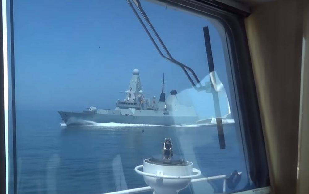 Минобороны РФ сделало заявление по поводу инцидента с эсминцем HMS Defender