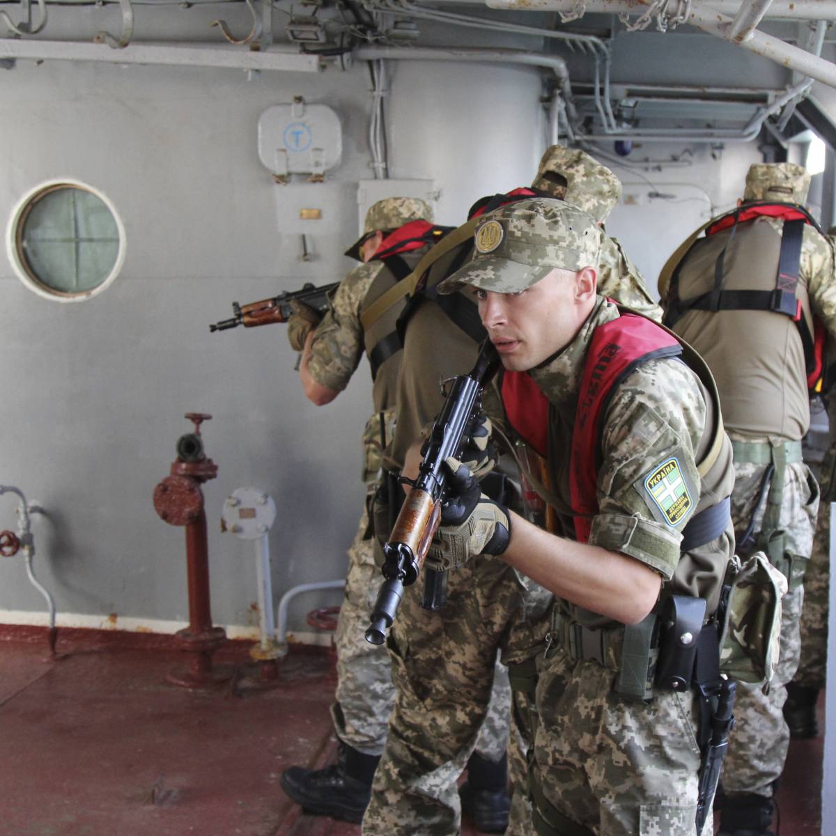 В Черном море начинаются совместные военные учения НАТО и Украины