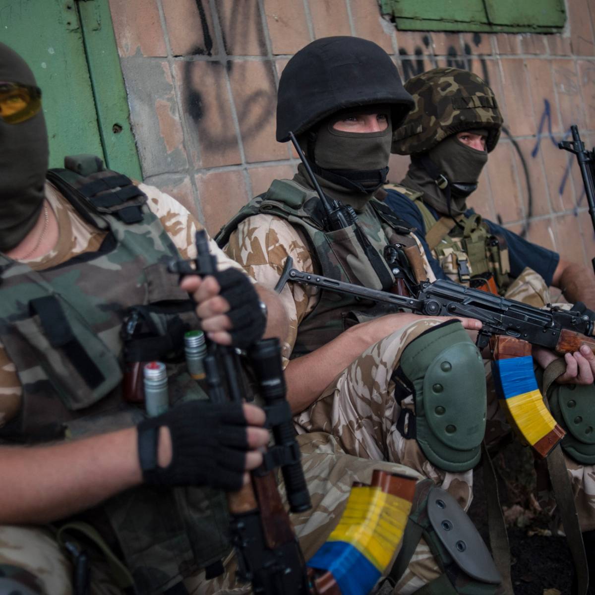 Украина в ускоренном режиме легализует деятельность карателей и диверсантов