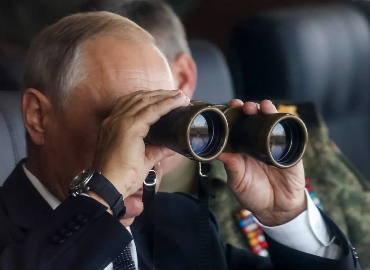 В Кремле ответили, готов ли Путин отдать приказ стрелять по кораблям НАТО