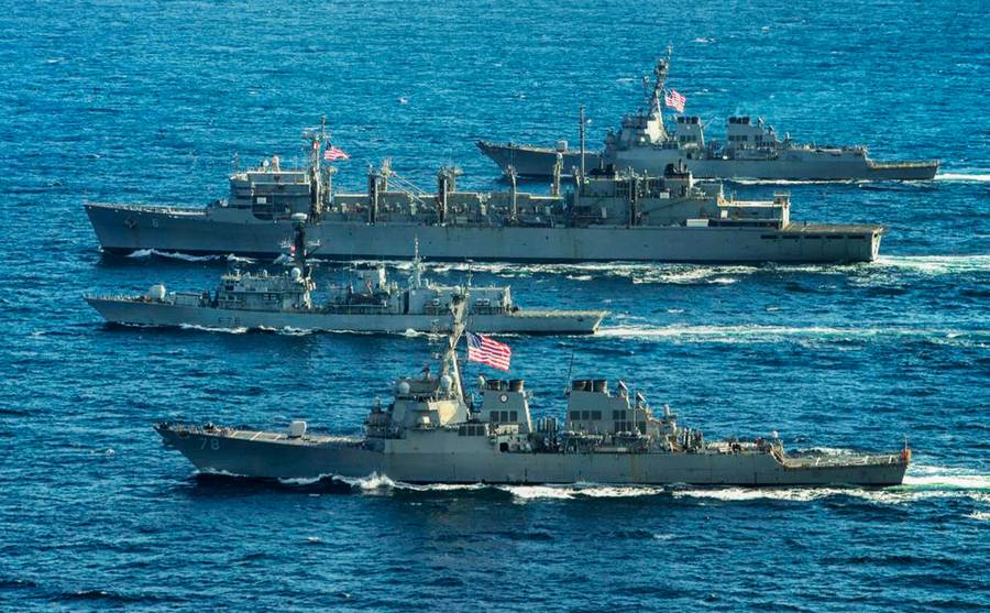 National Review: «В ВМС США служит пьянь, которая может и по Крыму ударить»