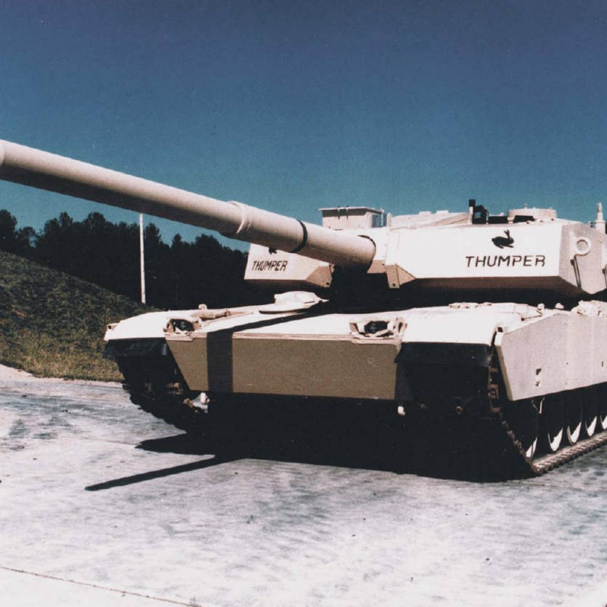 70-тонный "Абрамс" с мощной 140-мм пушкой был ответом танку "Молот"