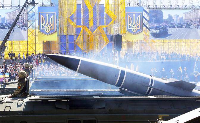 Киев мечтает превратить свою страну в «обезьяну с атомной гранатой»