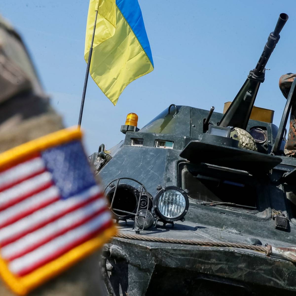 На украинском ТВ призывают «быстро и тайно» строить базы НАТО