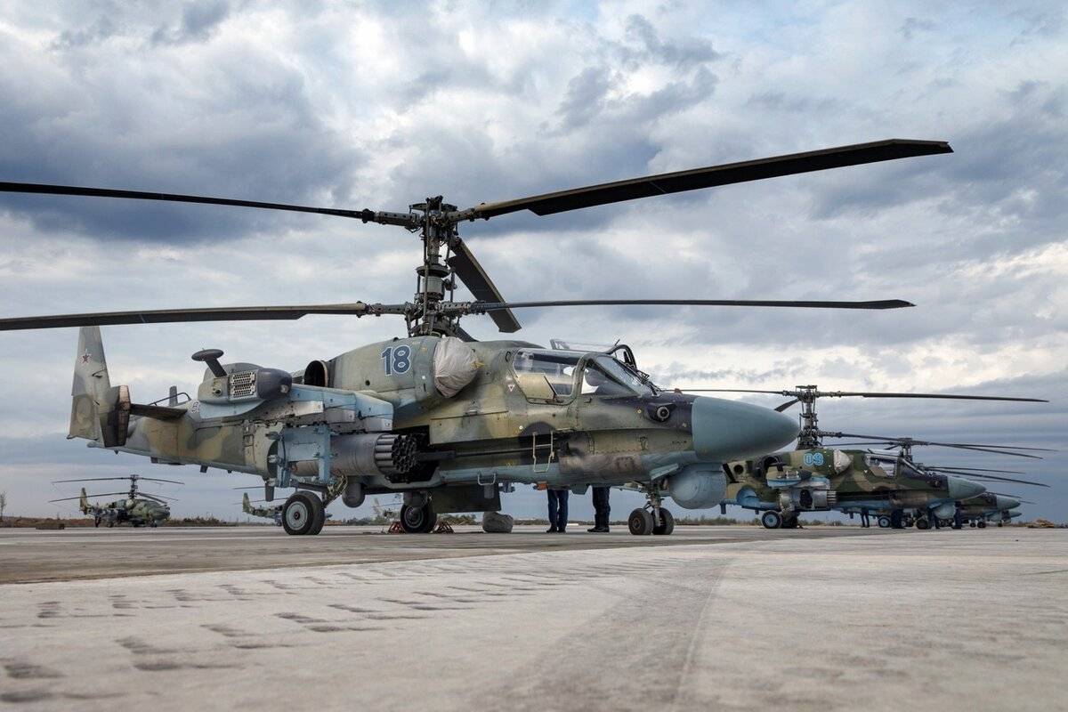 Модернизированные вертолеты Ка-52М начнут поступать в ВКС России