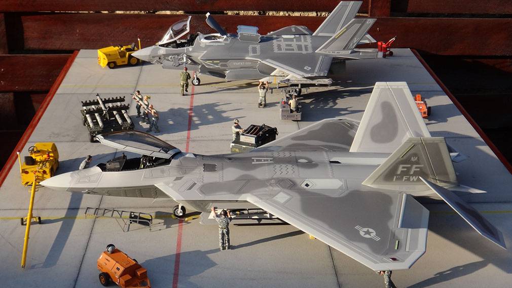 Чудеса «Контейнера»: F-22 и F-35 перестали быть «самолетами-невидимками»
