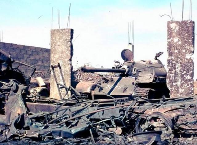 Забытая танковая бойня: бойцы с РПГ-7 атаковали, прячась в развалинах домов