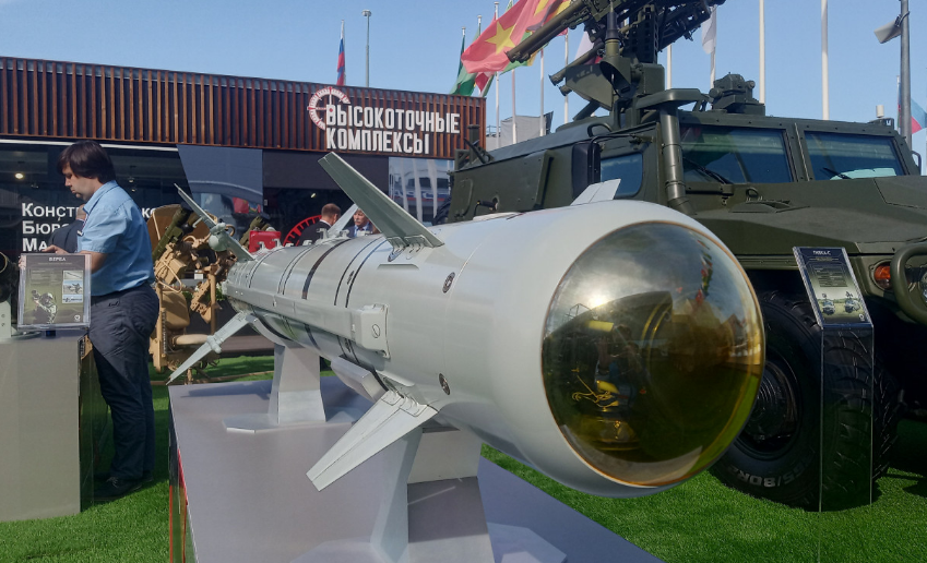 Боевая ракета ЛМУР облегчит жизнь военным