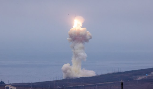 Daily Express связал испытания ракеты США с усилением РФ в Арктике