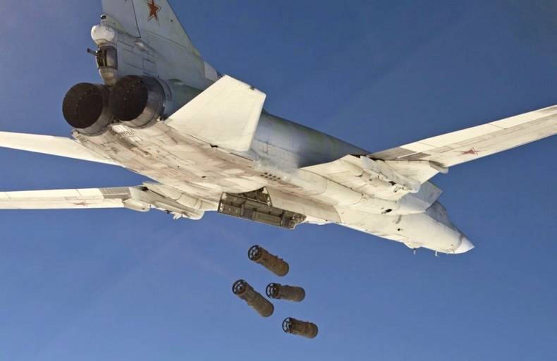 Время пошло: Ту-22М3 поддержат наступление на турок в Идлибе