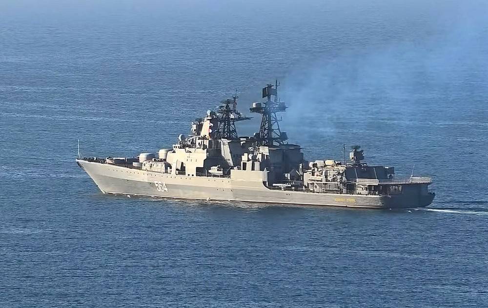 «Плавучий металлолом»: поляки высмеяли инцидент между кораблями РФ и США