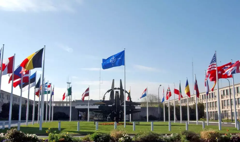 Как НАТО стремительно «расползается» на новые альянсы