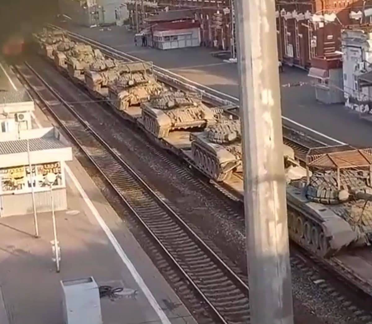 В России обсуждают появление на юге танков Т-72 с защитой от «Джавелинов»