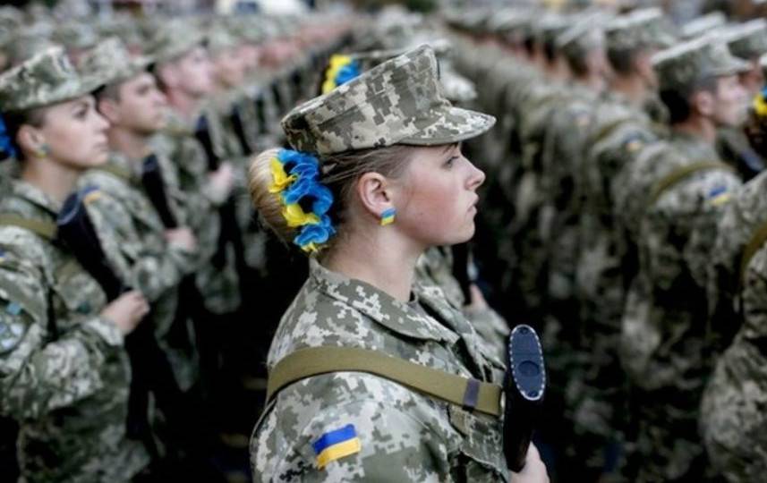 Комик-уклонист отправит женщин Украины в армию – и девушек, и бабушек