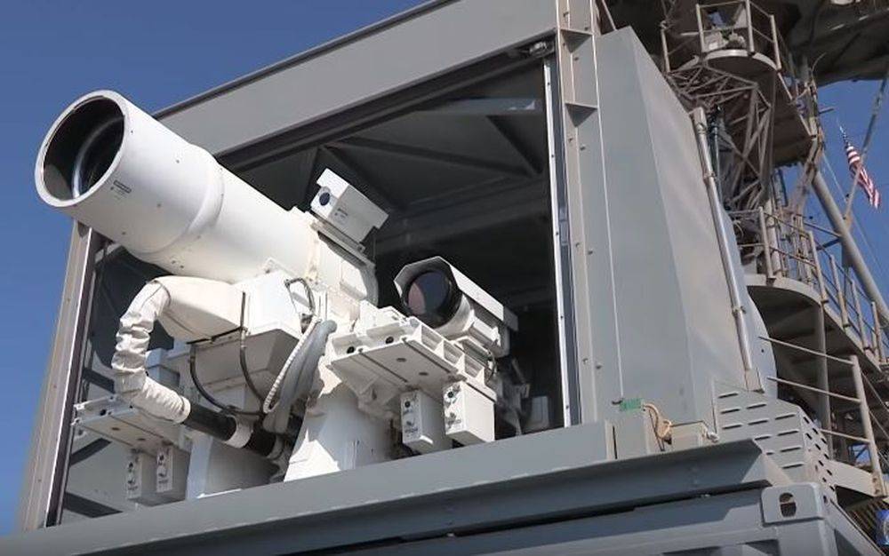 В ВМС США создают лазерные установки против иранских катеров-беспилотников