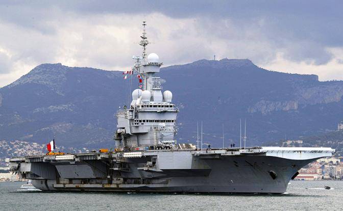 СМИ Франции: Начинается «Операция трех авианосцев» с заходом в Черное море