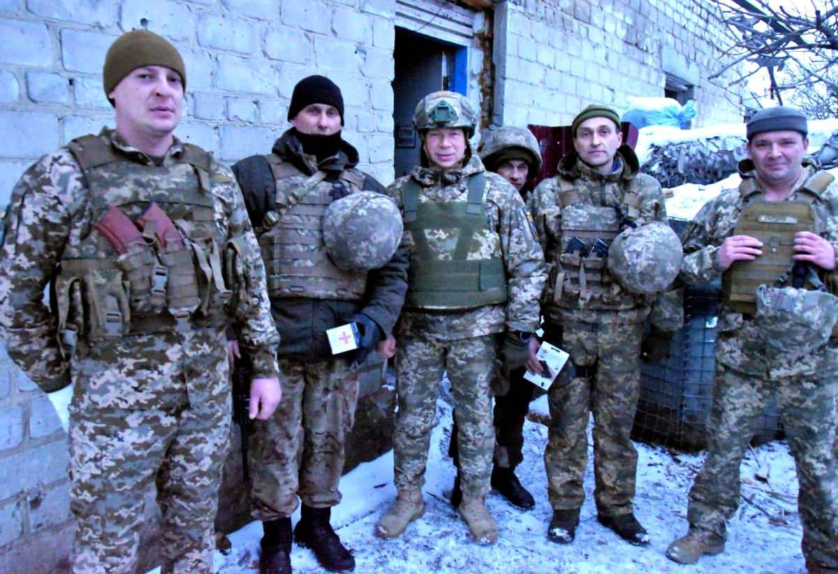 Киев объявляет призыв резервистов с вводит режим ЧС по всей стране