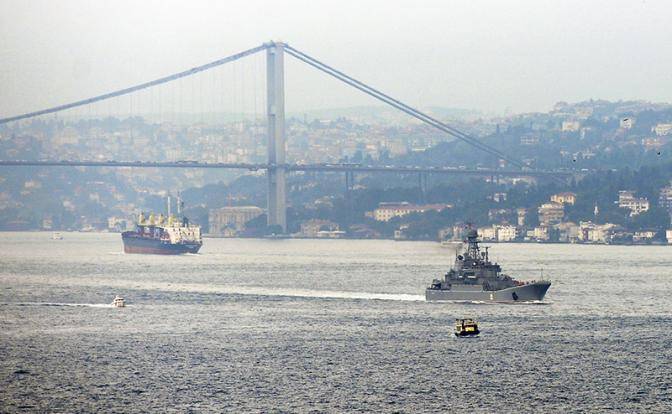 Анкара по просьбе Киева запрёт русский флот в Чёрном море?