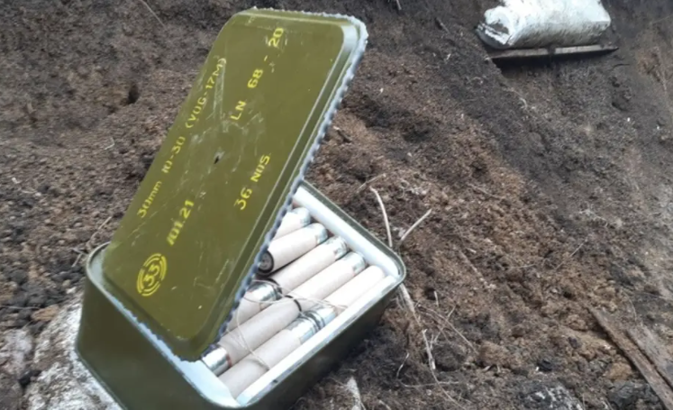 Трофеи Донбасса: бойцы ВСУ оставили в Пищевике оружие из Болгарии