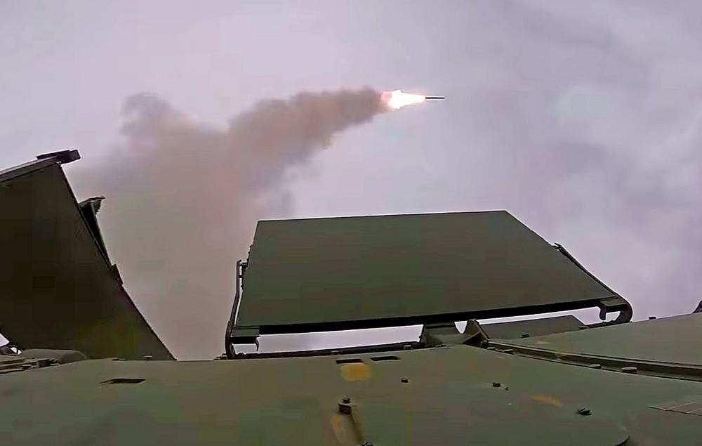 Украинские очевидцы засняли уничтожение «Байрактара» ракетой ПВО ВС РФ