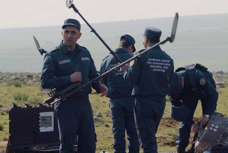 Армянская гуманитарная миссия в Сирии: мины удалить, недомогающим – помочь
