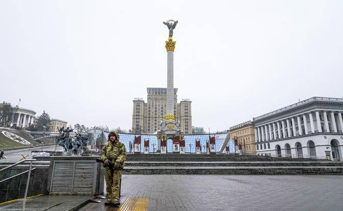 Киев окружен. Аэропорт взят. Войска в столицу Украины пока не входят