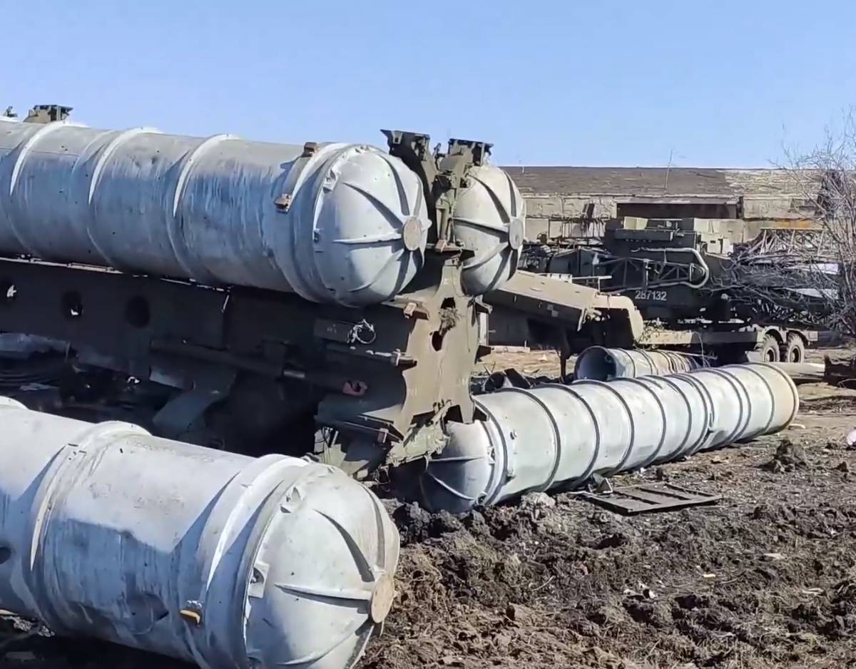 Минобороны показало кадры уничтоженного дивизиона украинского ЗРК С-300