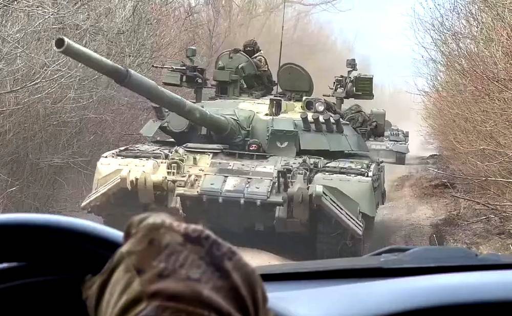 В битве за Донбасс сойдутся почти 250 тысяч солдат и офицеров