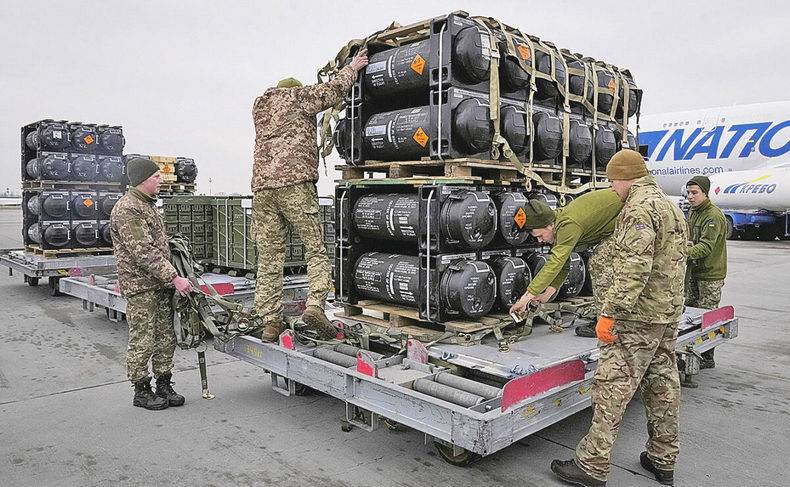 О тайном смысле накачивания Киева вооружением с Запада