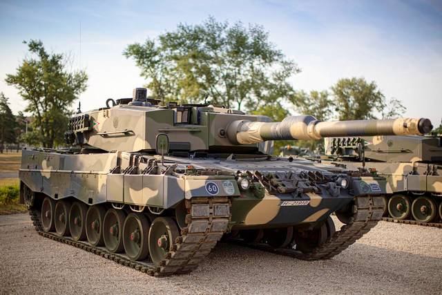 На Украине нет возможности улучшить устаревшие германские танки "Леопард"