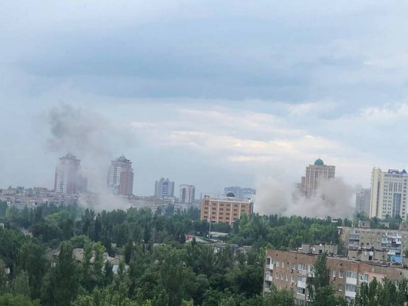 Зеленский вызывает российский огонь «на себя», обстреливая Донецк
