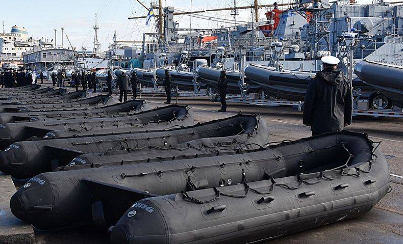 Как добить военно-морской флот Украины