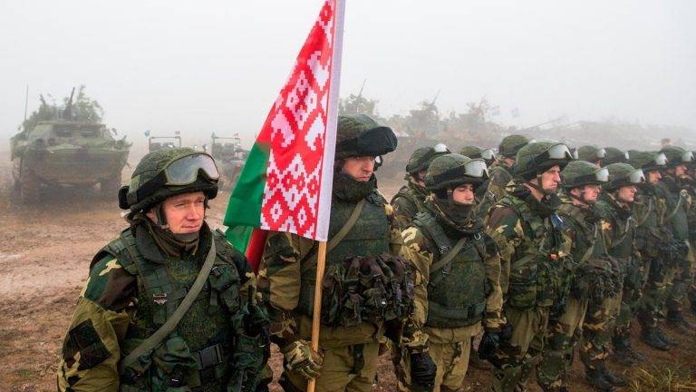 В Белоруссии считают неизбежной войну с Польшей и Литвой