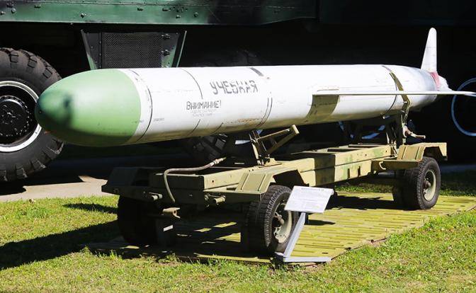 Киев грозит России новой ракетой, которая долетит до Москва-реки