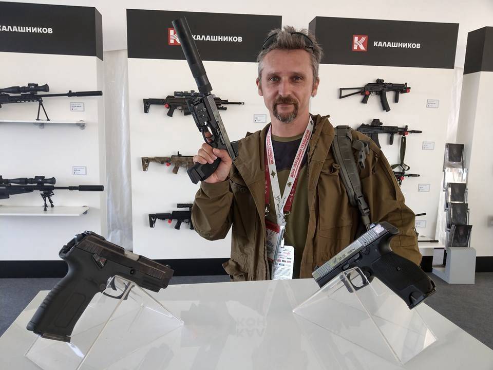 Союстов раскрыл подробности о новом пистолете для Минобороны РФ