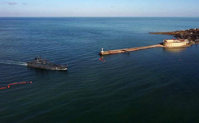 Севастополь: «Летучий голландец» Украины пытался потопить русский корабль